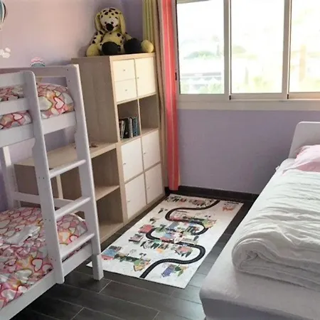 Le Lavandou, 3 Pieces, 5 Personnes - Fr-1-251-489 Apartment Le Lavandou