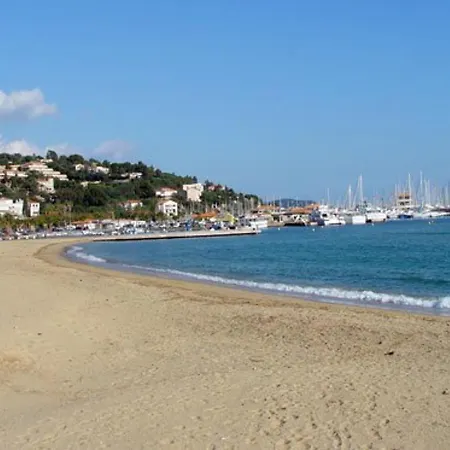 Apartment Le Lavandou, 3 Pieces, 5 Personnes - Fr-1-251-489 Le Lavandou